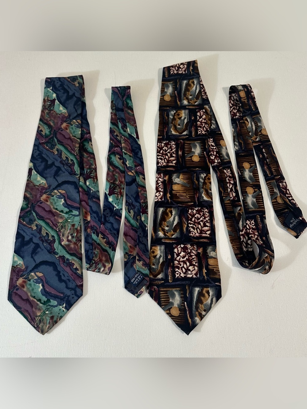 2 - J. GARGIA - VINTAGE MENS TIE